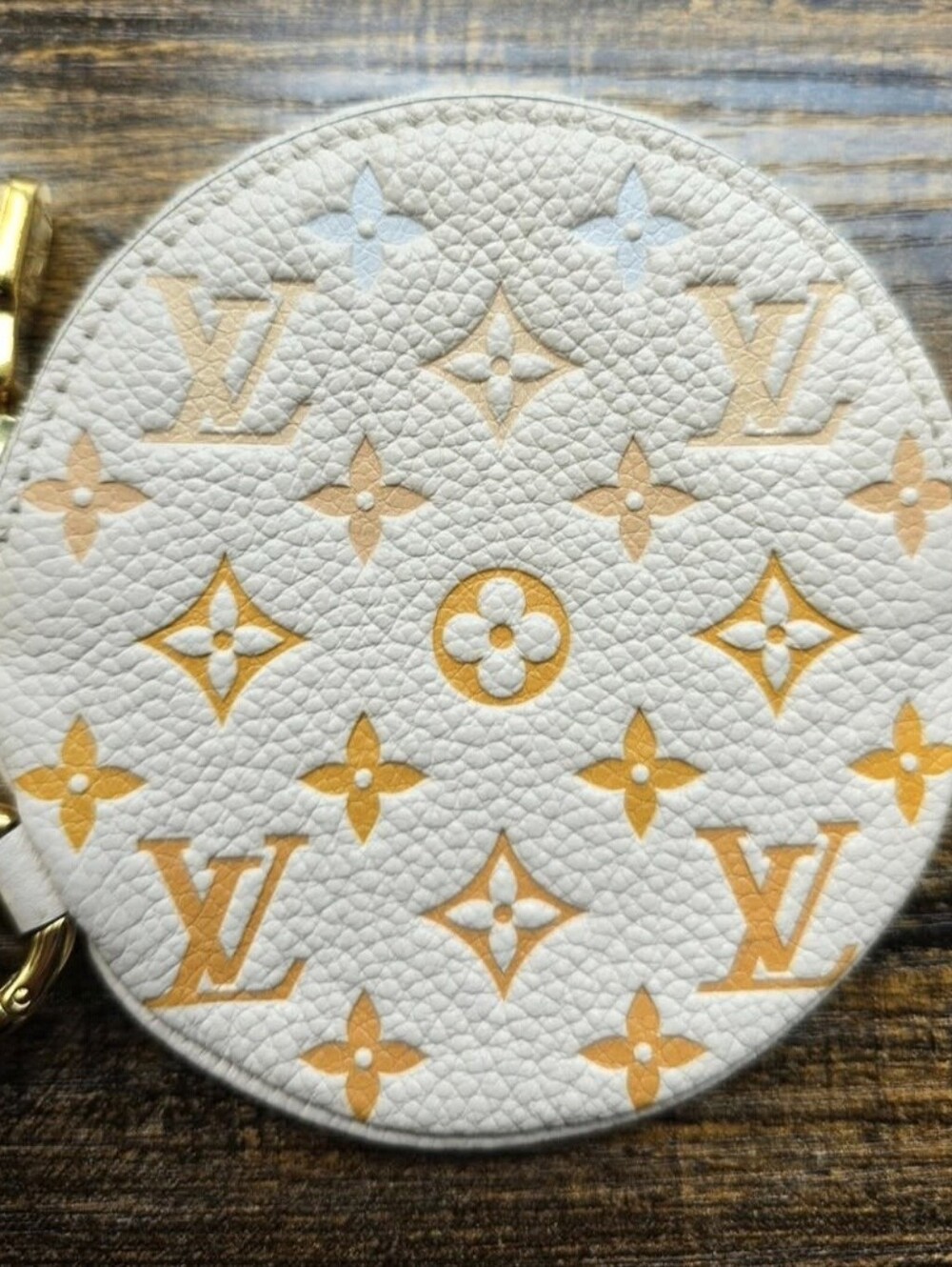 Louis Vuitton Empreinte Giant Monogram Limited Edition "By The Pool" Trio Pouch - Picture 2 of 9